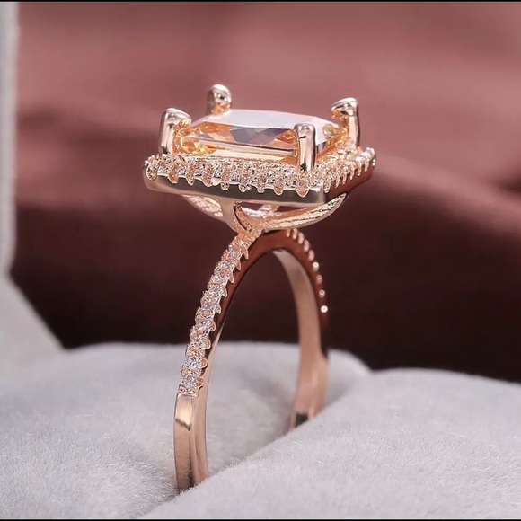 👑2K CZ Champagne Princess Rose Gold Solitaire, Cocktail Ring, Statement Ring - Picture 7 of 8